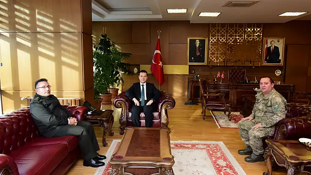 Rektör Topal Misafirlerini Ağırladı