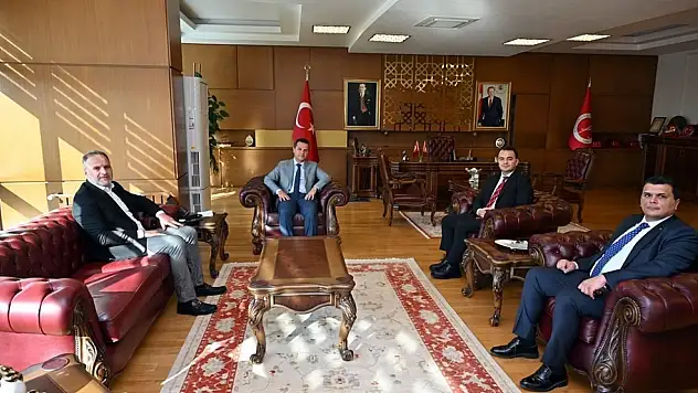 Rektör Topal, Misafirlerini Ağırladı