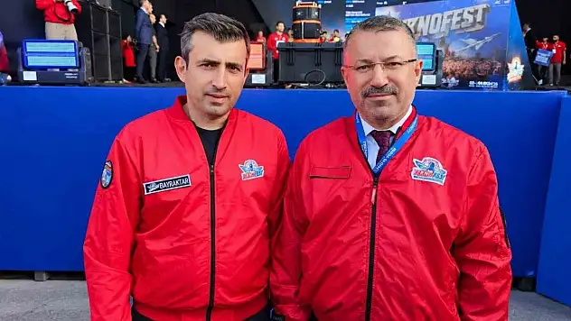 Rektörü Kırışık, TEKNOFEST Güneydoğu'da Selçuk Bayraktar ile buluştu