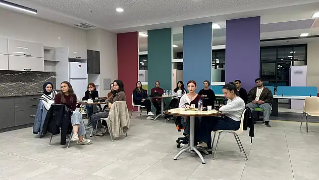 Renkli Tanışma Etkinliği