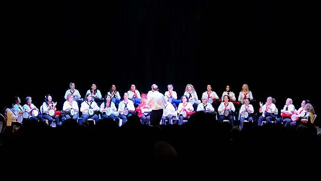 Rhytmica Ve Sarıkonak Ritim Topluluğu Konser Verdi