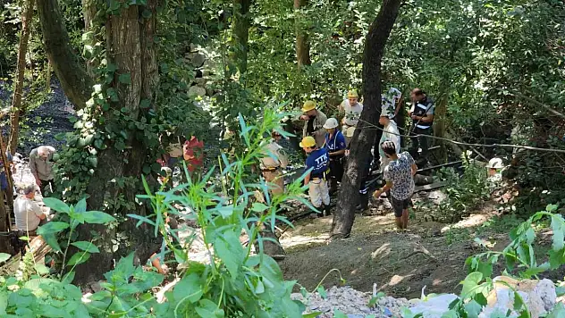 Ruhsatsız Maden Ocağında Göçük: 1 İşçi Göçük Altında