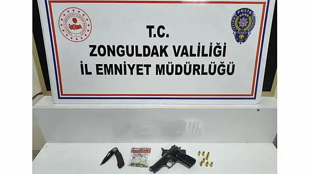 Ruhsatsız Silah Ve Uyuşturucu Ele Geçirildi