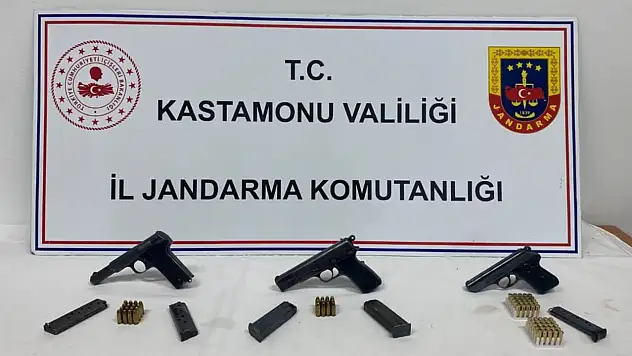 Ruhsatsız Tabancalar Ele Geçirildi