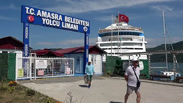Rus Turistler Amasra'ya Doyamıyor