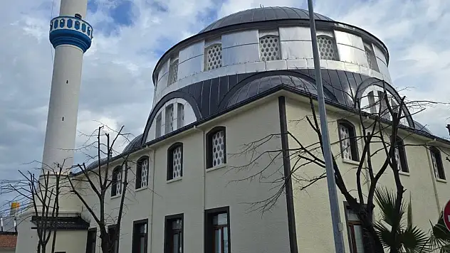 Sahil Yeni Camii Yeniden İbadete Açılıyor