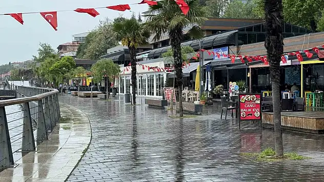 Sahiller Boş Kaldı