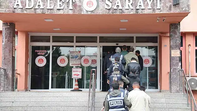Sahte Yatırım Vaadiyle Dolandırıcılık Yapan Çete Çökertildi