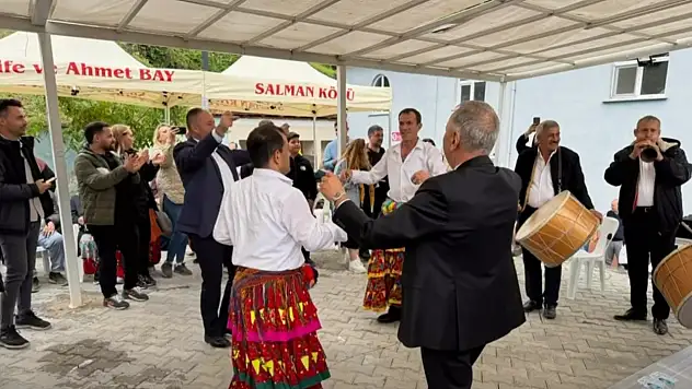 Salman Köyü'nde Bayramlaşma Coşkusu