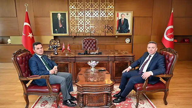 Sami Kuşçu'dan Rektör Topal'a Ziyaret
