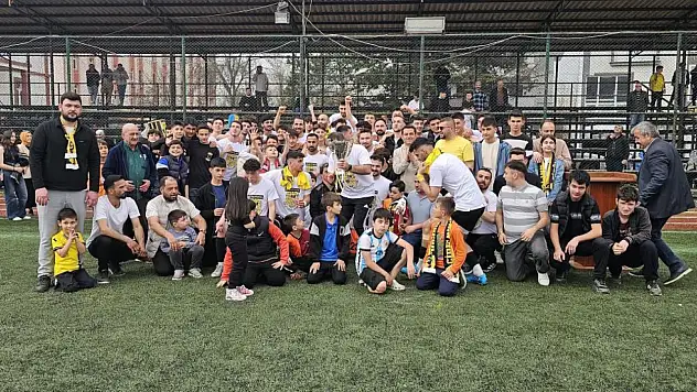 Şampiyon Cide Belediyespor