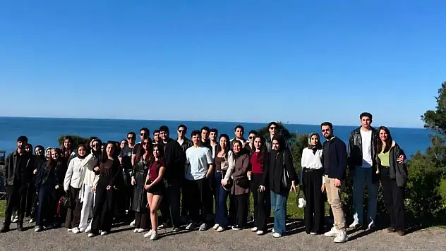 Samsunlu Öğrencilerden Sinop Çıkarması