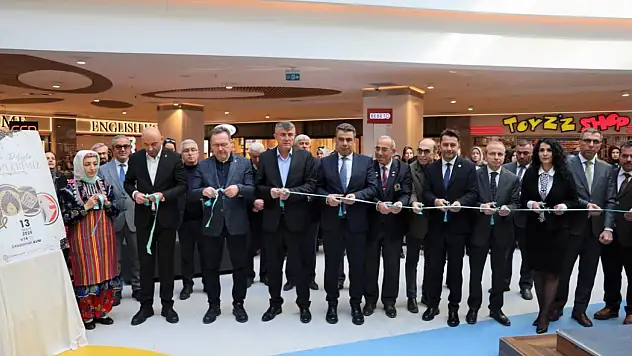 Sanatın Diliyle Değerlerimiz Sergisi Açıldı