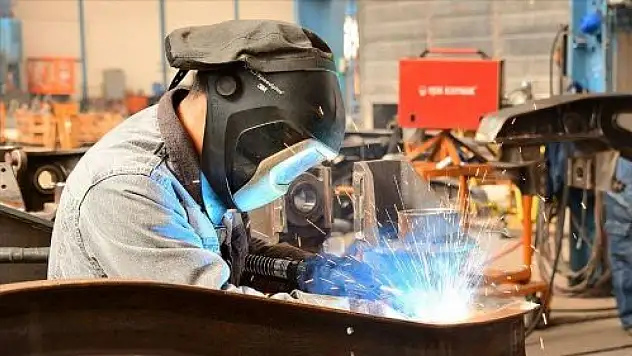 Sanayi Üretimi Yıllık Yüzde 5,0 Arttı