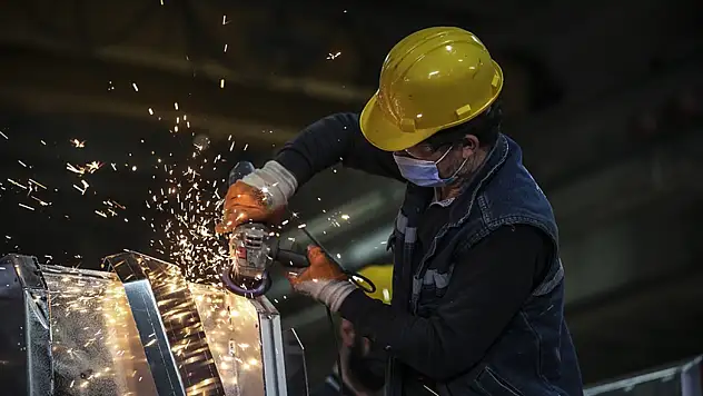 Sanayi Üretimi Yüzde 1,1 Azaldı