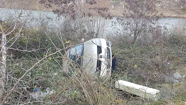 10 Metre Yükseklikten Şarampole Uçtu