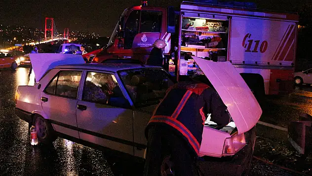 Sarımsak dolu araçla kaza yaptılar