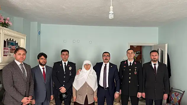 Şehit Annelerine Bayram Ziyareti