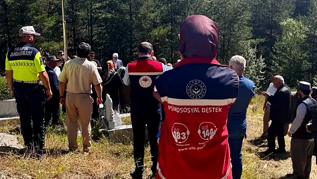 Şehit Ayhan Çayır, Kabri Başında Anıldı
