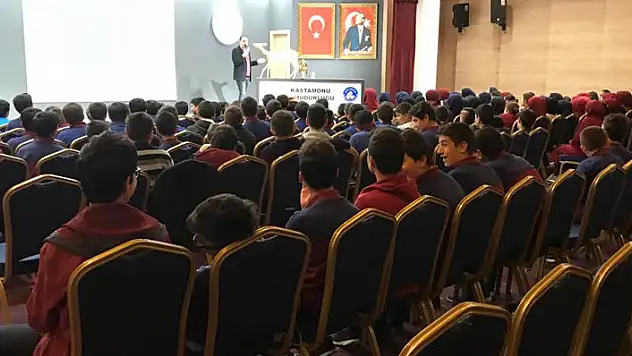 Şehit Mehmet Yılmaz İHO'nda konferans verildi