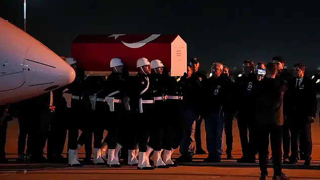 Şehit Pilot Hasan Bahar'ın Naaşı İstanbul'a Getirildi
