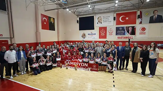 Şehit Şerife Bacı Ortaokulu İl Birincisi Oldu