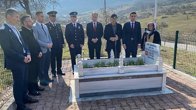 Şehitler Kabirleri Başında Anıldı