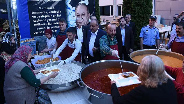 Şehr-i Ramazan Sofrası'nda ilk iftar