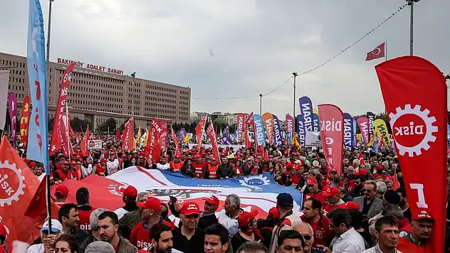Sendikalar 1 Mayıs'ı Yurdun Dört Bir Yanında Kutlayacak