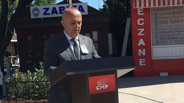 CHP'de O İsim İstifa Etti!
