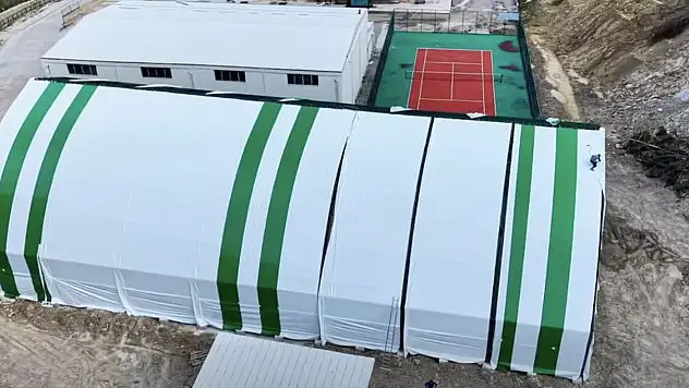 Şenpazar'da Kapalı Halı Saha Projesinde Sona Gelindi