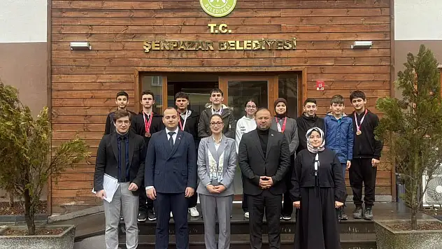Şenpazar'da Öğrencilere Tebrik Ziyareti