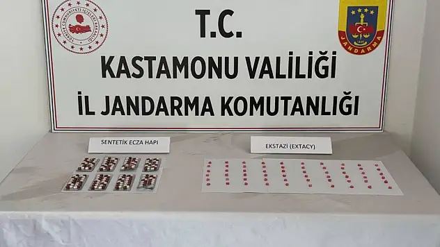 Sentetik Ecza Hapı Ve Extacy Ele Geçirildi