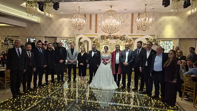 Şeref İle Merve Dünya Evine Girdi