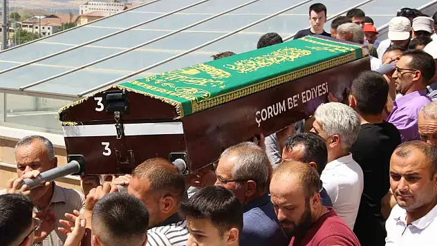 Serinlemek İçin Girdiği Denizde Boğulan Genç Toprağa Verildi