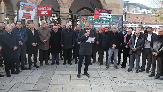 Sesler Gazze İçin Yükseldi