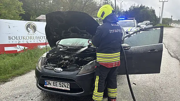Seyir Halindeki Otomobilde Yangın Çıktı
