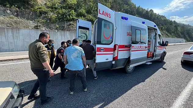 Seyir Halindeki Otomobilden Düşen Kişi Yaralandı
