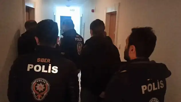 Siber Suçtan Aranıyordu, Yakalandı!