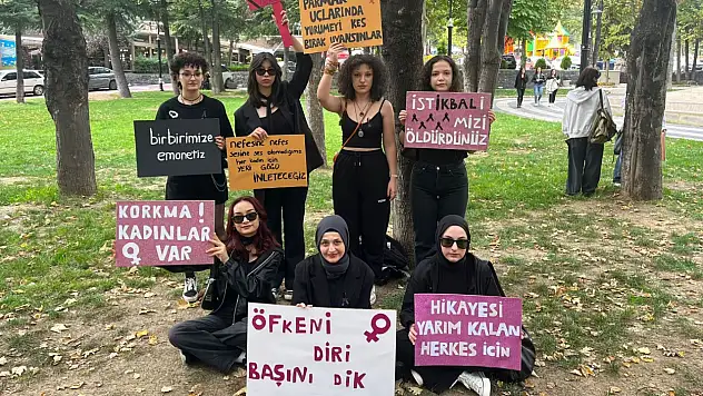 Şiddetsiz Toplum İçin Yürüdüler