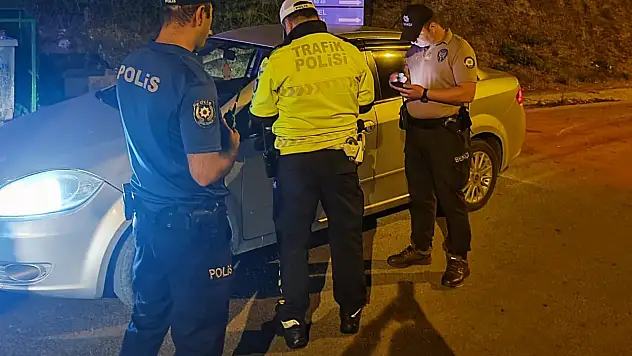 5 araç trafikten men edildi