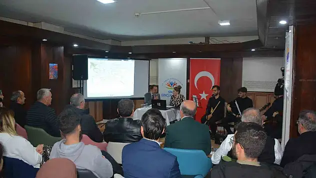 Sinop'ta 'Muinüddin Süleyman Pervane' Konferansı