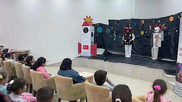 Sinop'ta Aile Bağları Sahneye Taşındı