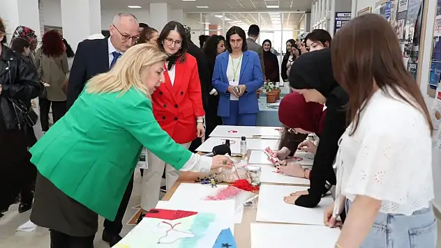Sinop'ta Bitkilerin Dünyası Tuvale Taşındı