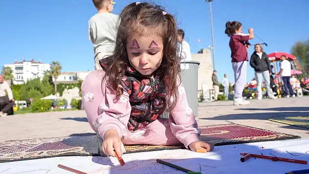 Sinop'ta çocuklar Filistinli yaşıtları için çizdi