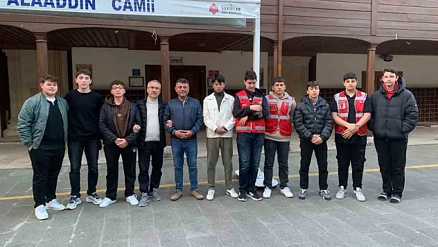 Gençler Sabah Namazında Buluştu