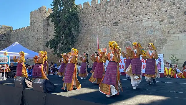 Sinop'ta Halk Oyunları Şenliği