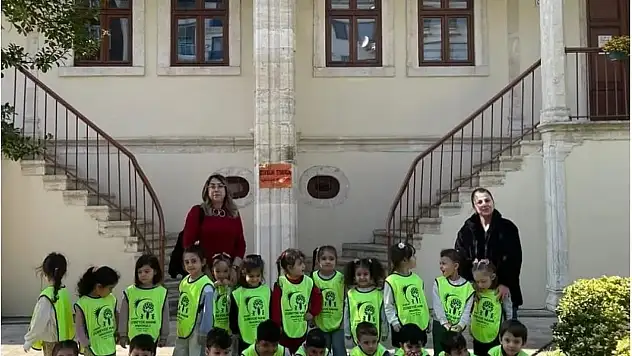 Sinop'ta Minikler Kütüphanede