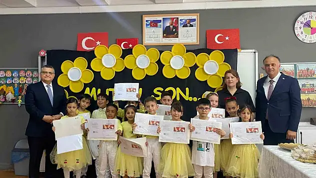 Sinop'ta öğrenciler karne sevinci yaşadı