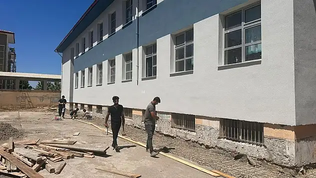Sinop'ta okullar yeni sezona hazır hale getiriliyor